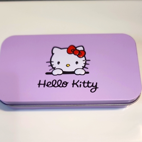 NWOT Hello Kitty Purple And Pink Mini Makeup Brush Kit - Picture 1 of 3
